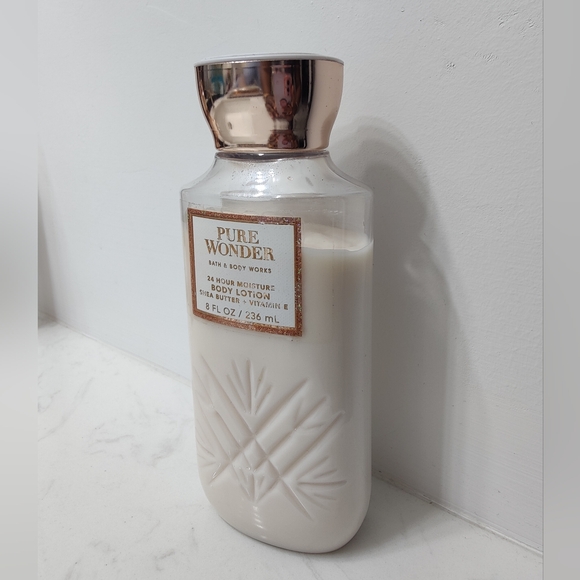 Pure Wonder Bath & Body Works Set - Gold and Pink - Picture 5 of 5